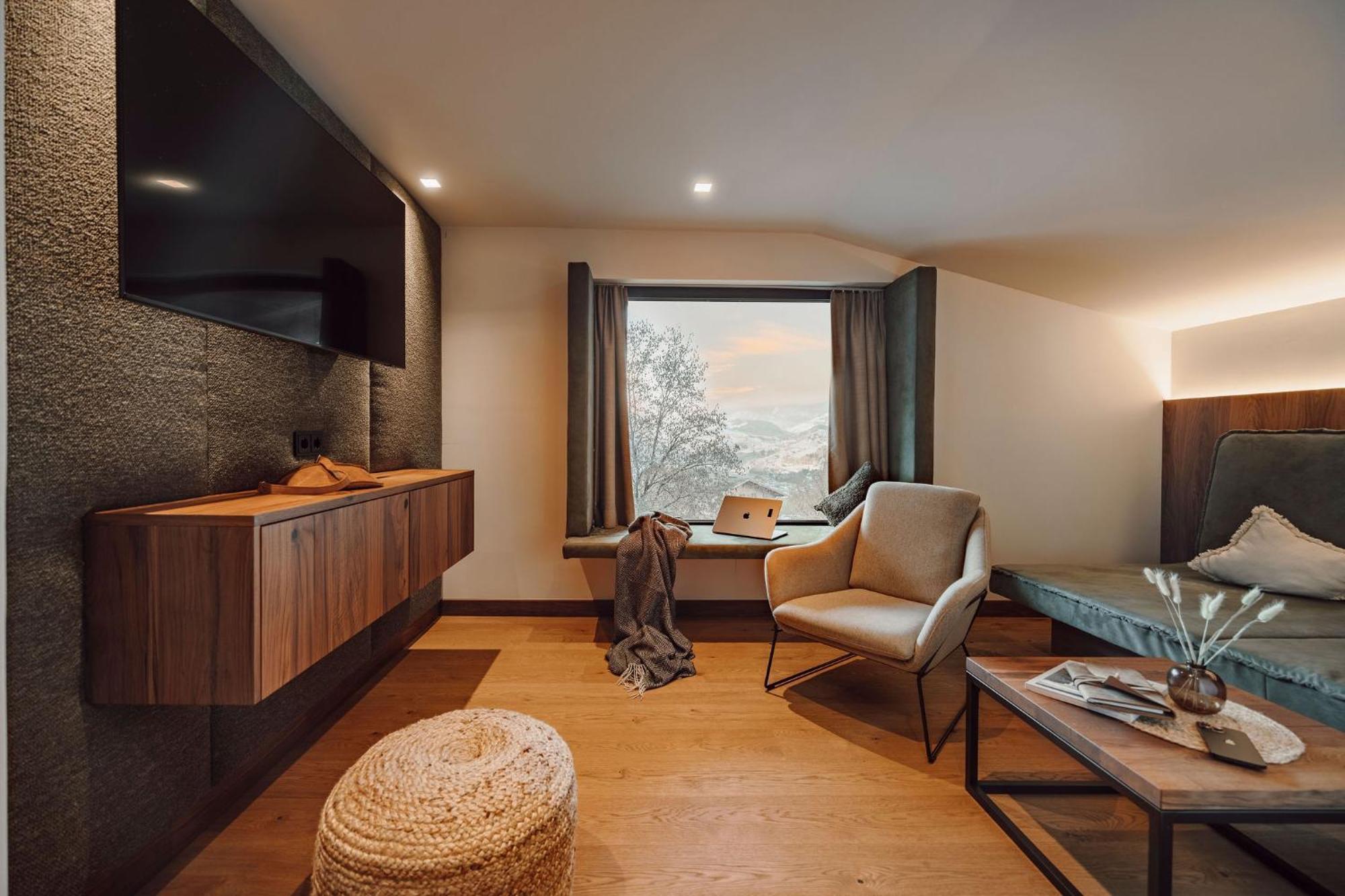 Alpina Alpendorf Hotel